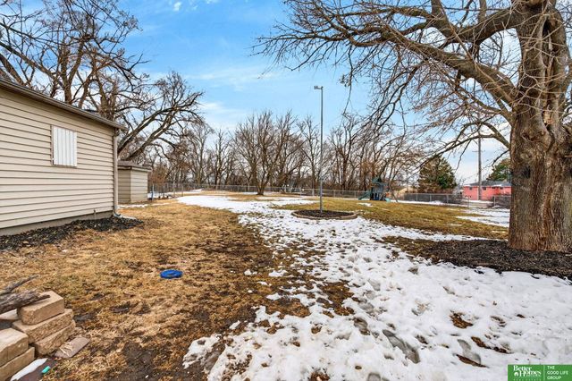 6923 N 60th Street, Omaha, NE 68152
