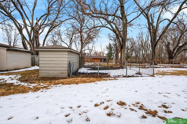 6923 N 60th Street, Omaha, NE 68152