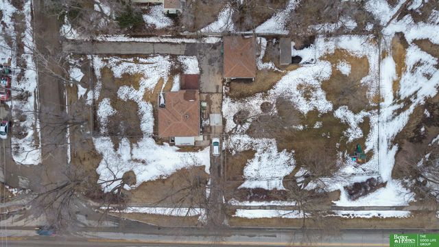 6923 N 60th Street, Omaha, NE 68152