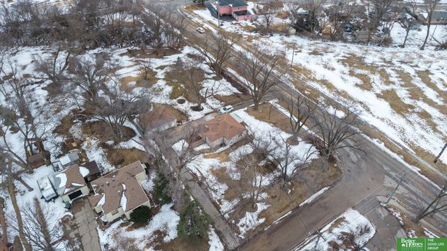 6923 N 60th Street, Omaha, NE 68152