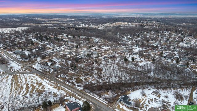6923 N 60th Street, Omaha, NE 68152