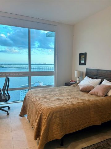 218 SE 14th St TS303, Miami, FL 33131