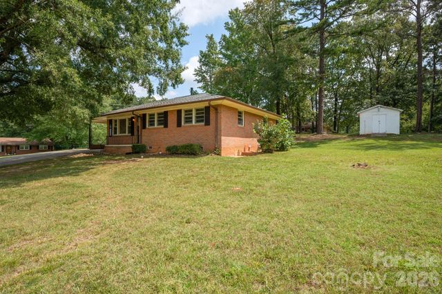901 S 10th Street, Bessemer City, NC 28016