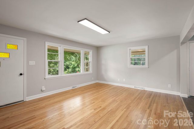 901 S 10th Street, Bessemer City, NC 28016