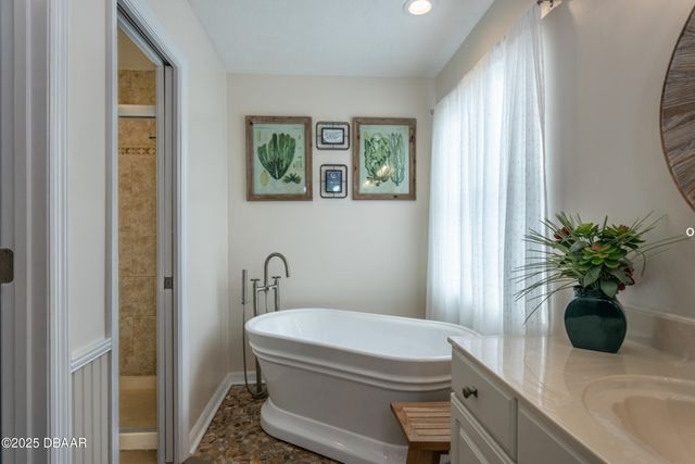 5 Canterbury Woods, Ormond Beach, FL 32174