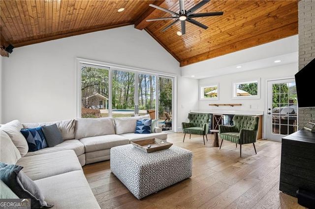 1275 Oakhaven Drive, Roswell, GA 30075