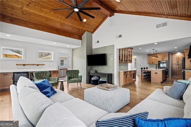 1275 Oakhaven Drive, Roswell, GA 30075
