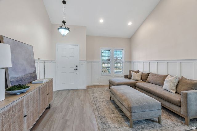 10227 S OQUIRRH LAKE RD, South Jordan, UT 84095