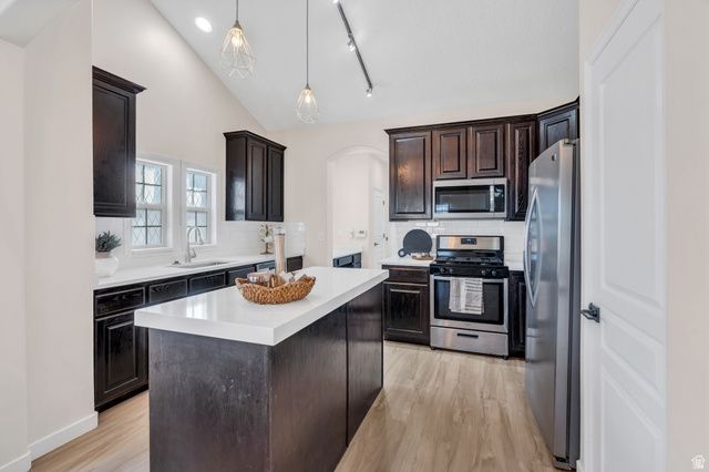 10227 S OQUIRRH LAKE RD, South Jordan, UT 84095