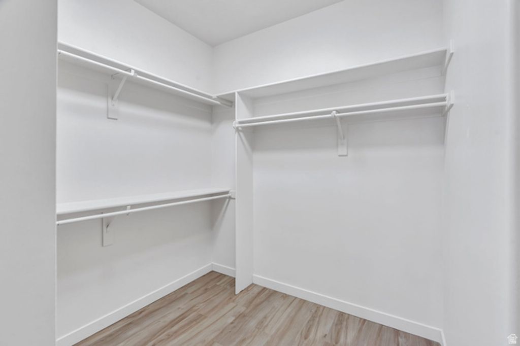 Image 13 of property listing at 10227 S OQUIRRH LAKE RD, South Jordan, UT 84095