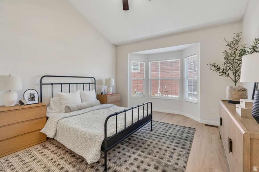 Image 10 of property listing at 10227 S OQUIRRH LAKE RD, South Jordan, UT 84095