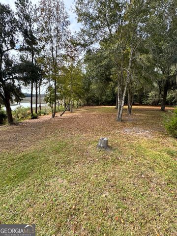 2554 Harrietts Bluff Road, Woodbine, GA 31569