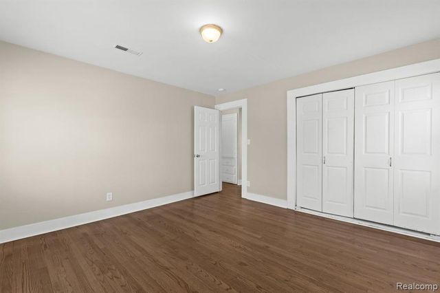 17567 Greenlawn Street, Detroit, MI 48221