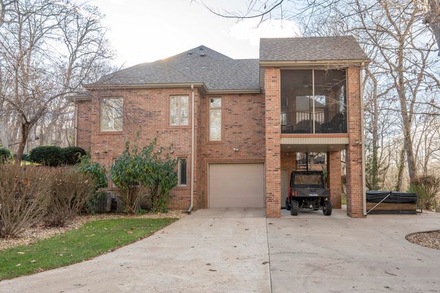 2907 S Ridgewood Lane, Springfield, MO 65809