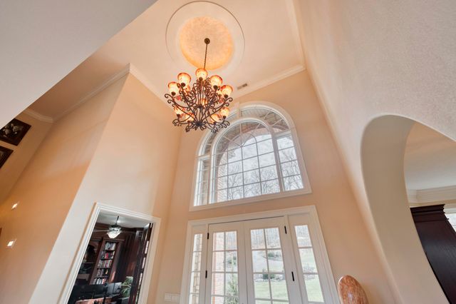 2907 S Ridgewood Lane, Springfield, MO 65809