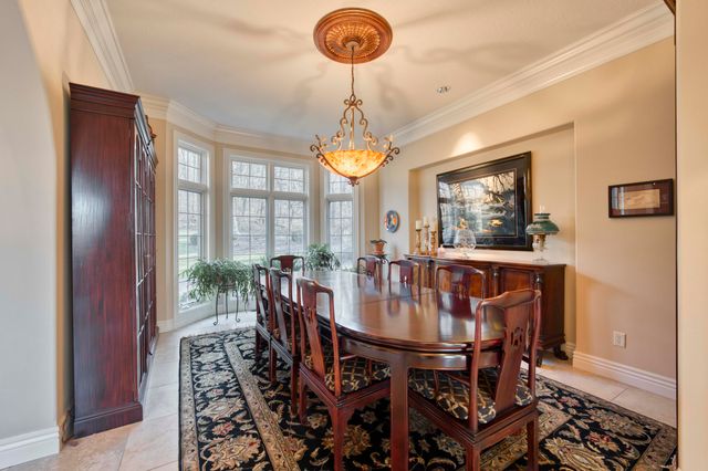 2907 S Ridgewood Lane, Springfield, MO 65809