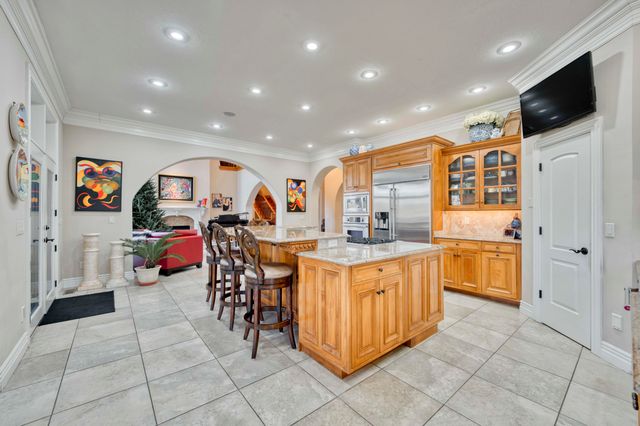 2907 S Ridgewood Lane, Springfield, MO 65809