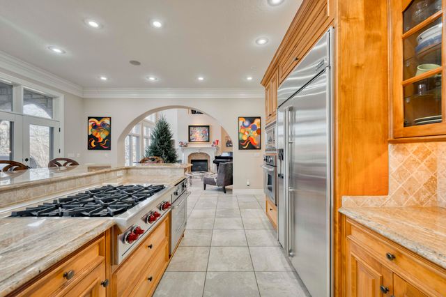 2907 S Ridgewood Lane, Springfield, MO 65809