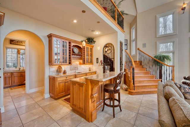 2907 S Ridgewood Lane, Springfield, MO 65809