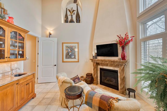 2907 S Ridgewood Lane, Springfield, MO 65809