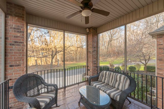 2907 S Ridgewood Lane, Springfield, MO 65809