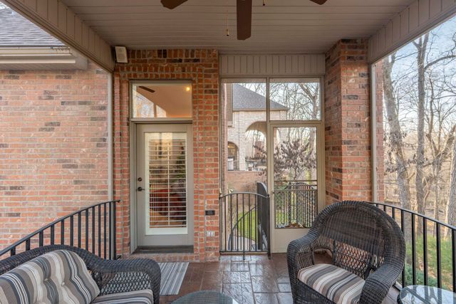 2907 S Ridgewood Lane, Springfield, MO 65809