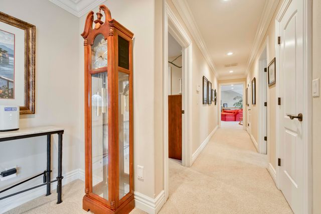 2907 S Ridgewood Lane, Springfield, MO 65809