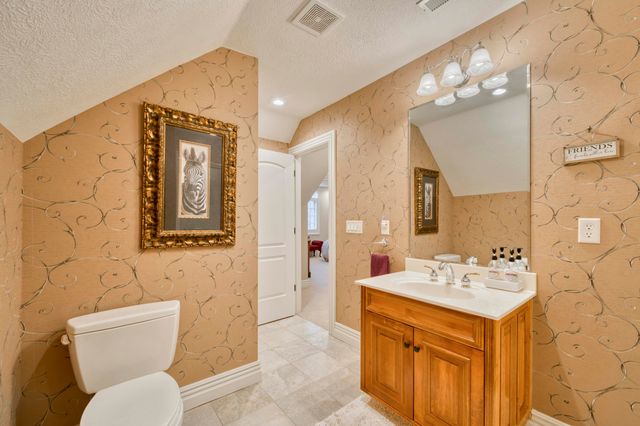 2907 S Ridgewood Lane, Springfield, MO 65809