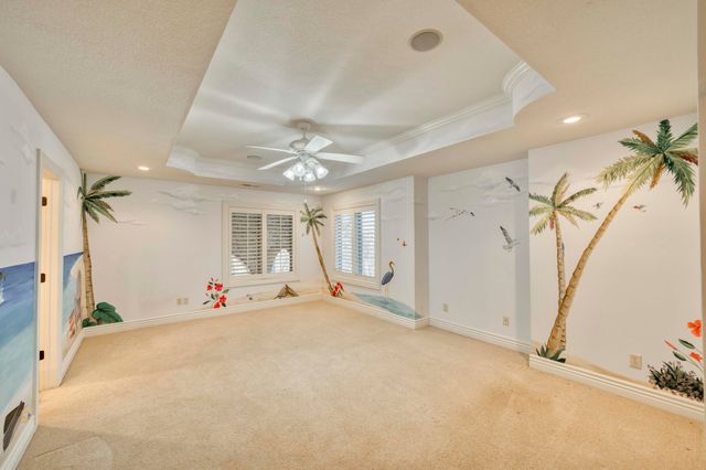 2907 S Ridgewood Lane, Springfield, MO 65809