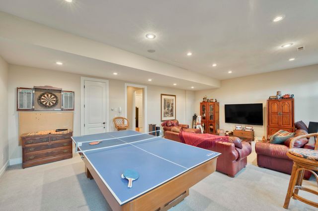 2907 S Ridgewood Lane, Springfield, MO 65809