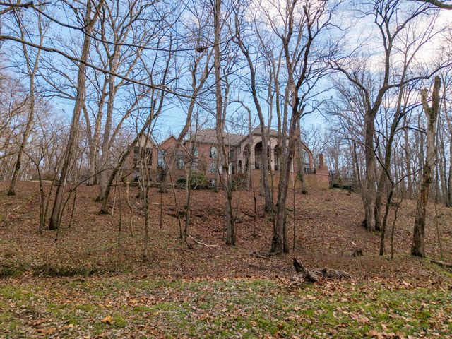 2907 S Ridgewood Lane, Springfield, MO 65809