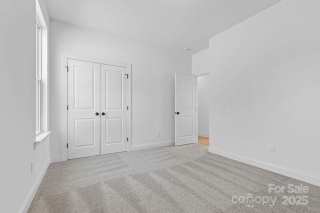 113 E Edinburgh Court, Statesville, NC 28625