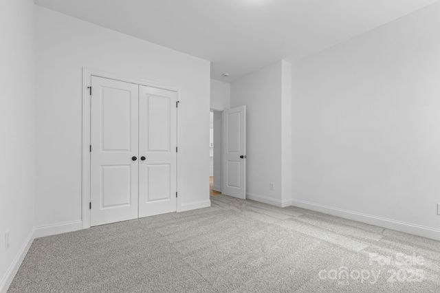 113 E Edinburgh Court, Statesville, NC 28625