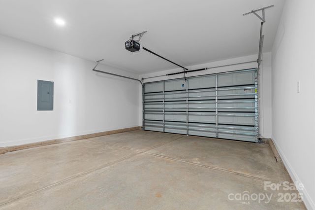 113 E Edinburgh Court, Statesville, NC 28625