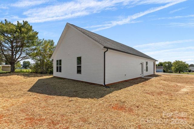 113 E Edinburgh Court, Statesville, NC 28625