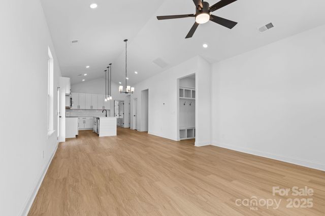 113 E Edinburgh Court, Statesville, NC 28625