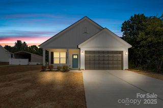 113 E Edinburgh Court, Statesville, NC 28625
