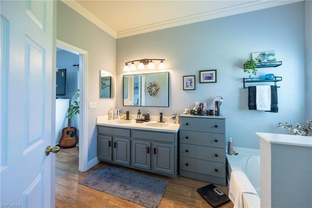 2128 Cape Heather CIR, Cape Coral, FL 33991