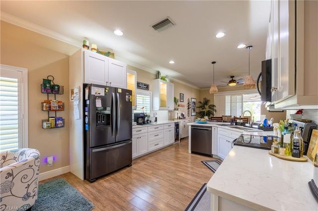 2128 Cape Heather CIR, Cape Coral, FL 33991