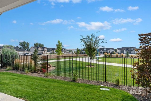 677 N Morning Glory Ave, Eagle, ID 83616