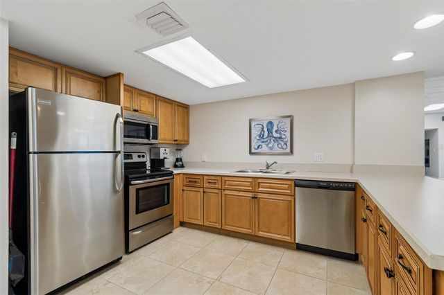 80 ROGERS STREET 6C, Clearwater, FL 33756