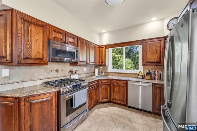 37 Kensington Avenue, Norwood, NJ 07648