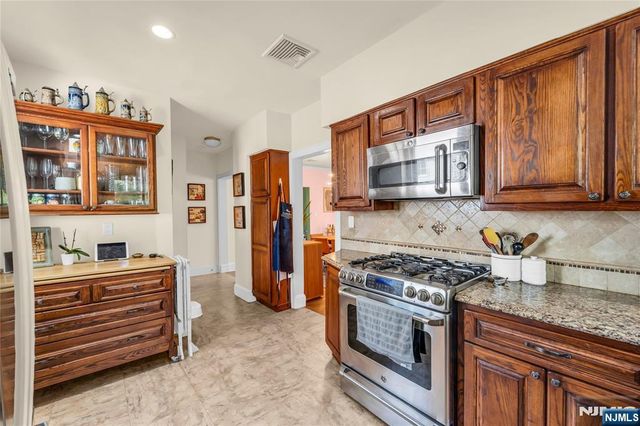 37 Kensington Avenue, Norwood, NJ 07648