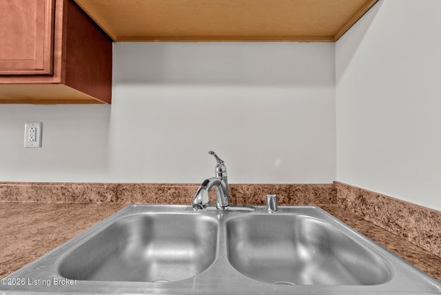 101 Middletown Square 101, Louisville, KY 40243