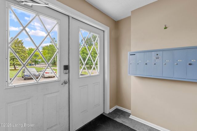 101 Middletown Square 101, Louisville, KY 40243