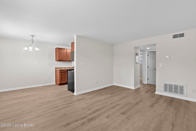 101 Middletown Square 101, Louisville, KY 40243