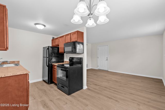 101 Middletown Square 101, Louisville, KY 40243