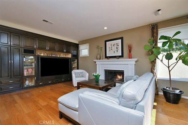 23224 Park Corniche, Calabasas, CA 91302