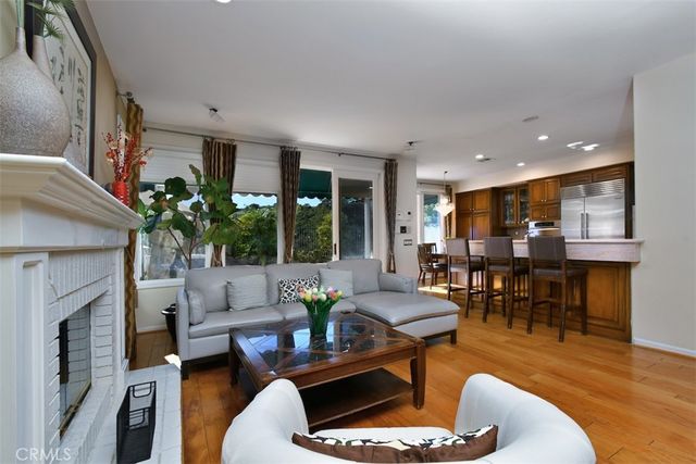 23224 Park Corniche, Calabasas, CA 91302