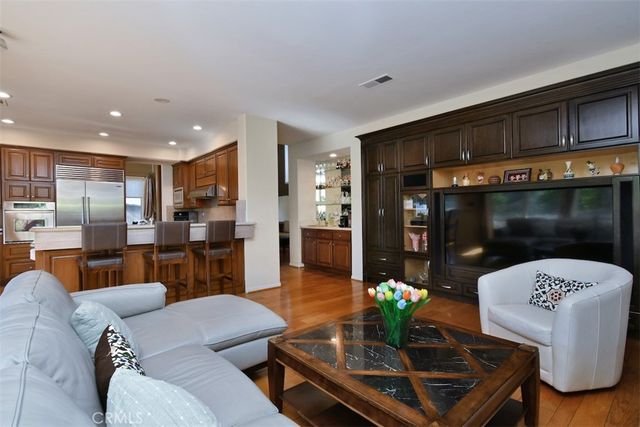 23224 Park Corniche, Calabasas, CA 91302